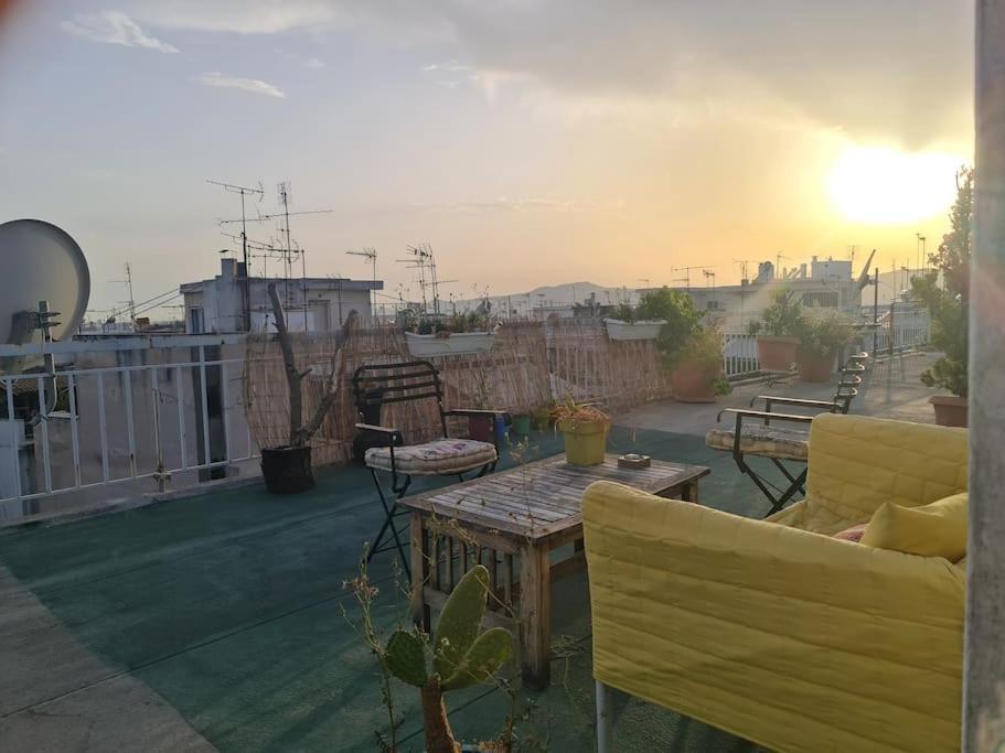 Καλινοβου 1 Κευελπιδων Πεδιον Αρεωσ Apartment Athens Exterior photo