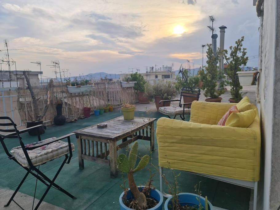 Καλινοβου 1 Κευελπιδων Πεδιον Αρεωσ Apartment Athens Exterior photo